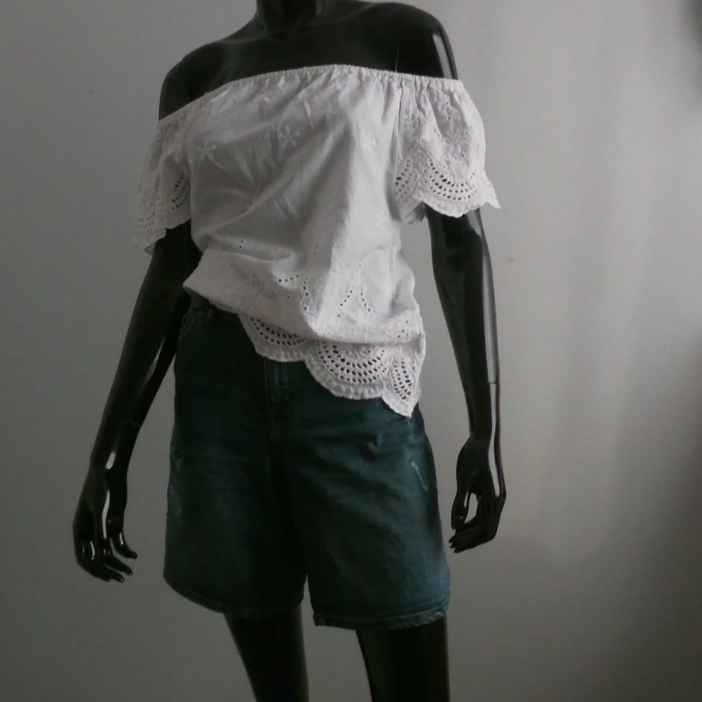 Style & Co Jean Shorts & Off The Shoulder Top (L)